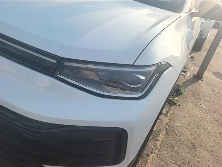 Фото 5 - Volkswagen Tharu
