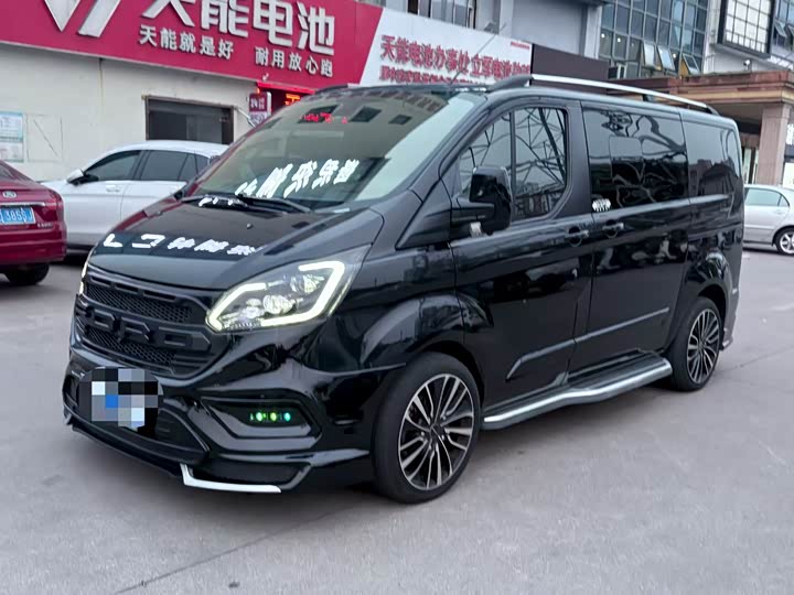 2023 Ford Tourneo