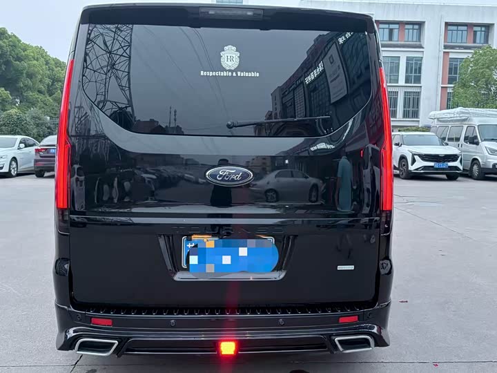 2023 Ford Tourneo