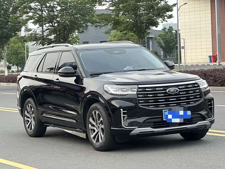 Фото 1 - Ford Explorer