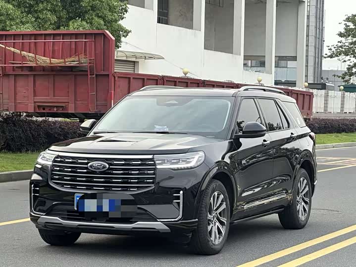 Фото 2 - Ford Explorer