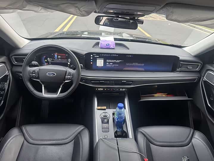 Фото 9 - Ford Explorer