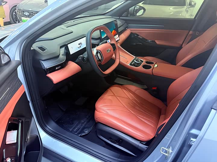 Geely Galaxy L6 2025 2025款 EM-i 140km 星舰版