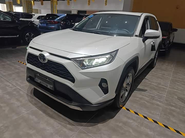 Photo 2 - Toyota RAV4