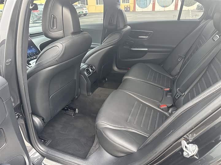 Zdjęcie 5 - Mercedes-Benz C-Class