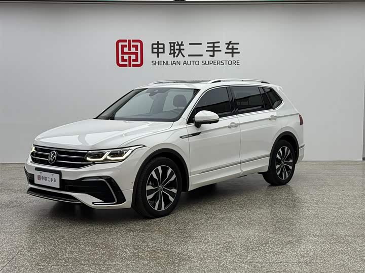Фото 1 - Volkswagen Tiguan L Pro