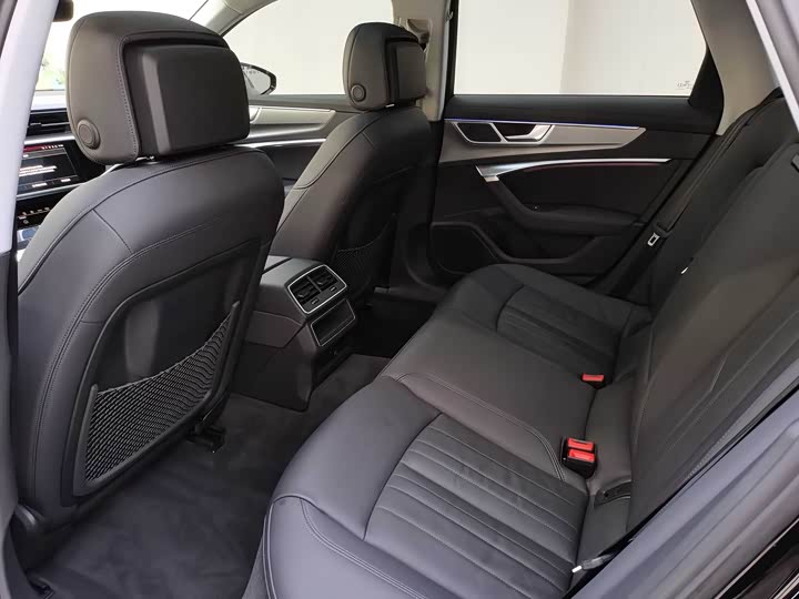 Audi A6 2022 2022款 allroad quattro 探索家 55 TFSI 尊享越野型