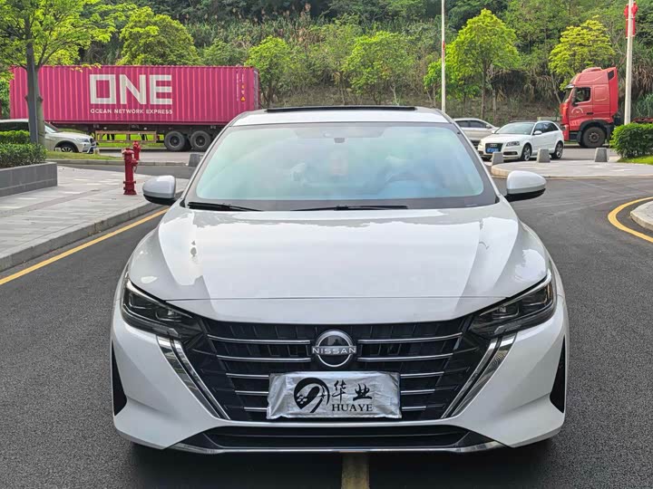 Photo 2 - Nissan Sylphy