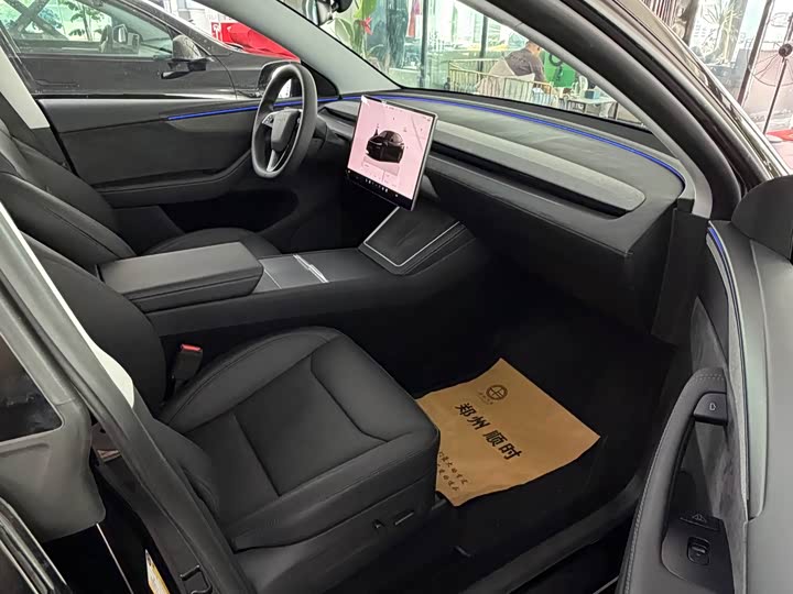 Tesla Model Y 2026 2026款 长续航全轮驱动版