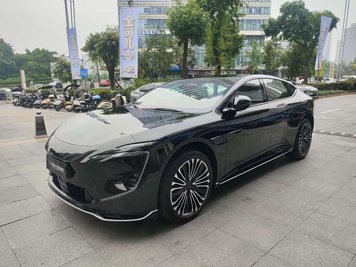 2026 Avatr 12