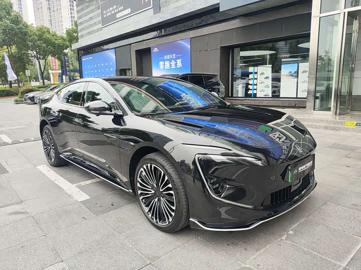 2026 Avatr 12