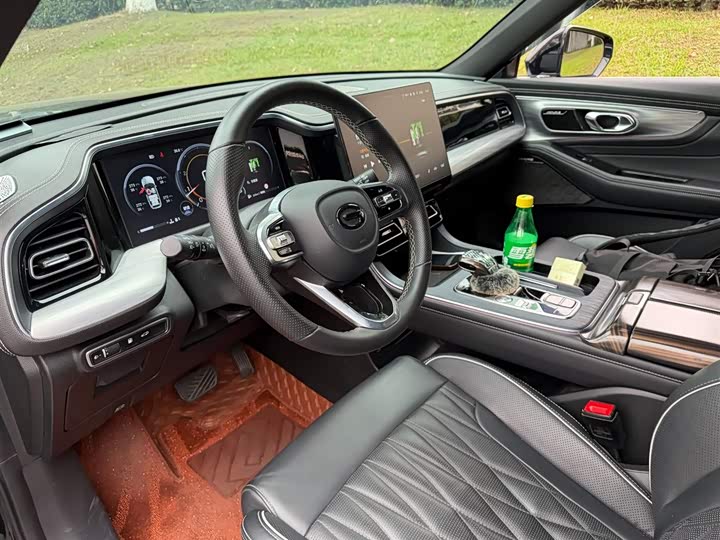 GAC Trumpchi GS8 2022 2022款 领航系列 2.0TGDI 两驱豪华智联版（七座）