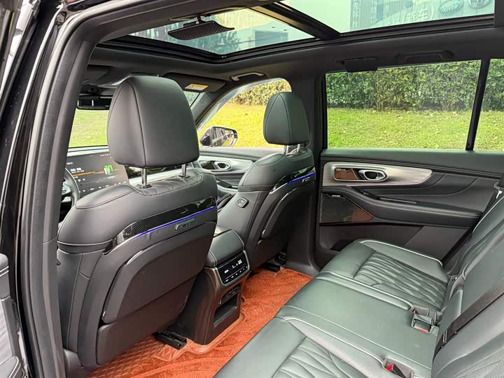 GAC Trumpchi GS8 2022 2022款 领航系列 2.0TGDI 两驱豪华智联版（七座）