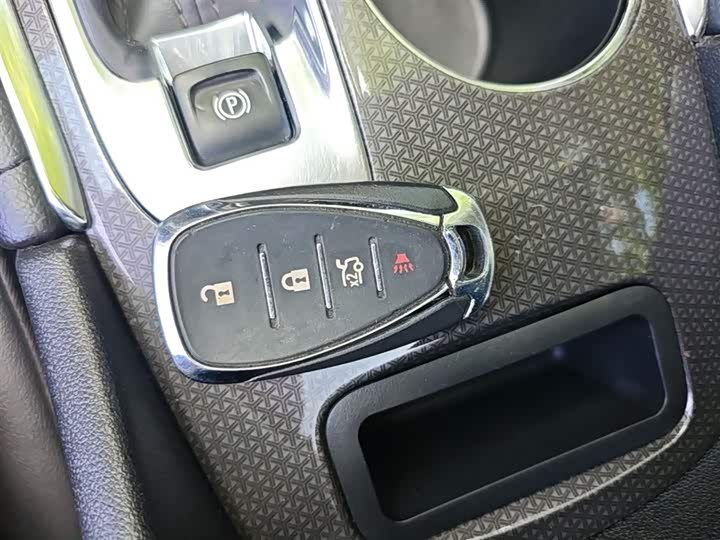 Zdjęcie 9 - Chevrolet Malibu XL