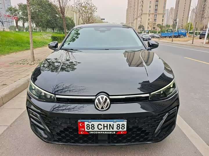 Фото 2 - Volkswagen Passat