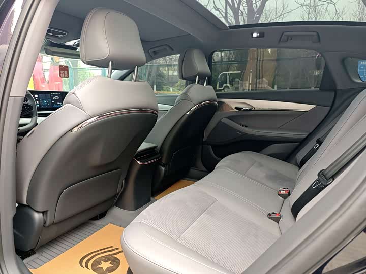 Voyah Passion 2024 2024款 PHEV 四驱超长续航旗舰版