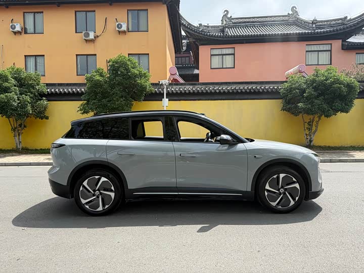 Фото 4 - Nio ES6