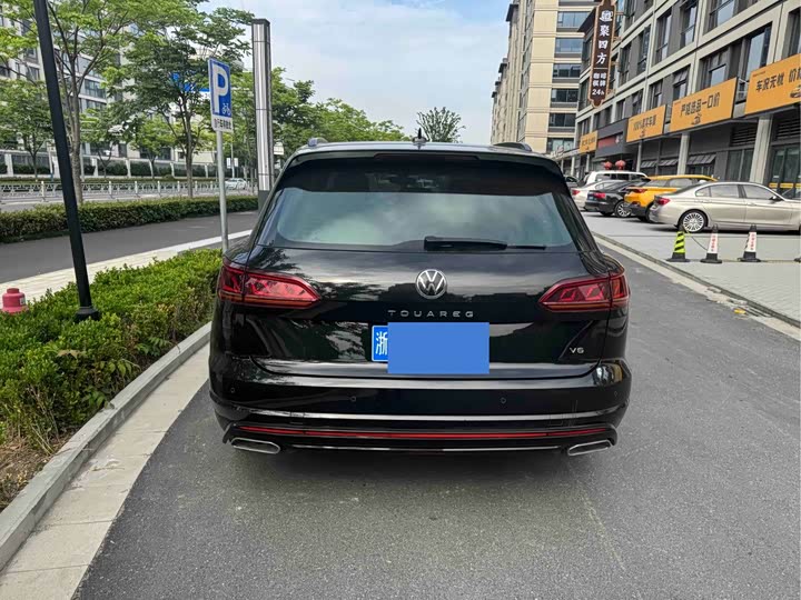 Фото 5 - Volkswagen Touareg