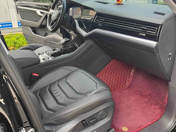 Фото 7 - Volkswagen Touareg