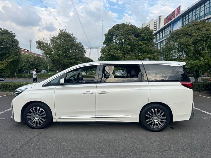 GAC Trumpchi M8 2021 2021款 大师系列 390T 至尊版