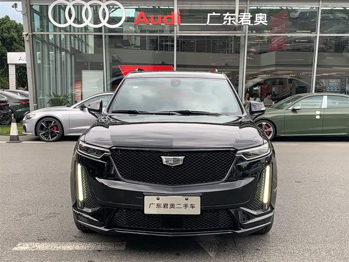 2025 Cadillac XT6