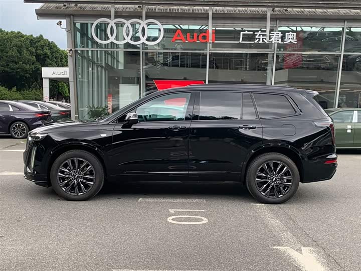 2025 Cadillac XT6