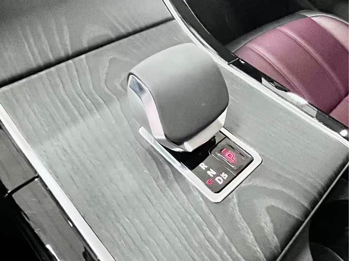 Zdjęcie 9 - Land Rover Range Rover Evoque L