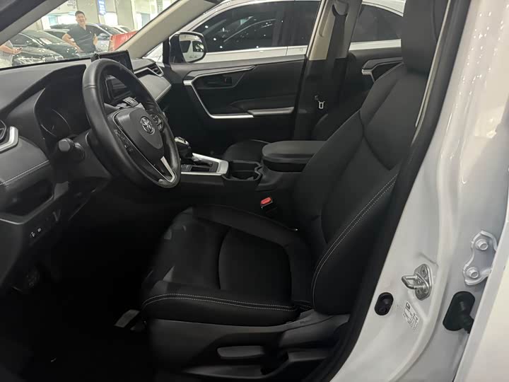 Toyota RAV4 2021 2021款 2.0L CVT两驱都市版