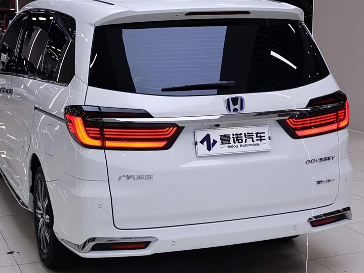 Фото 6 - Honda Odyssey