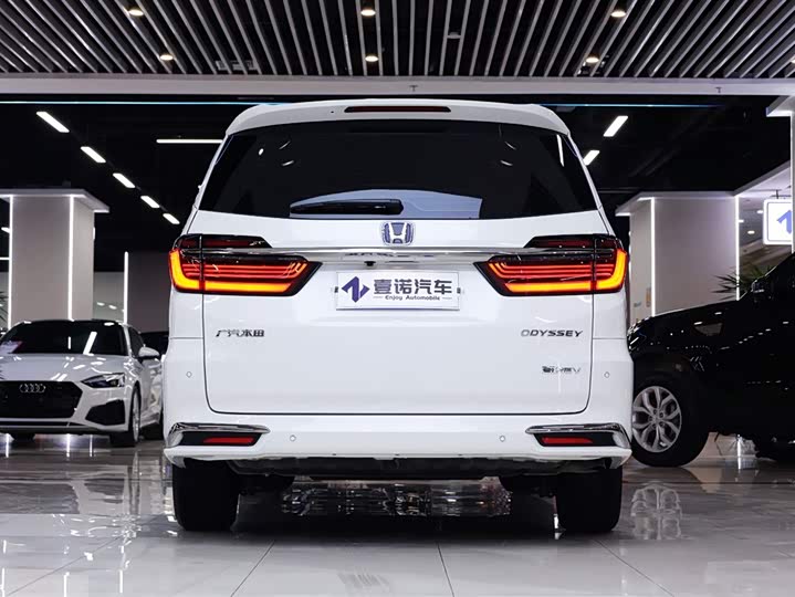 Фото 7 - Honda Odyssey