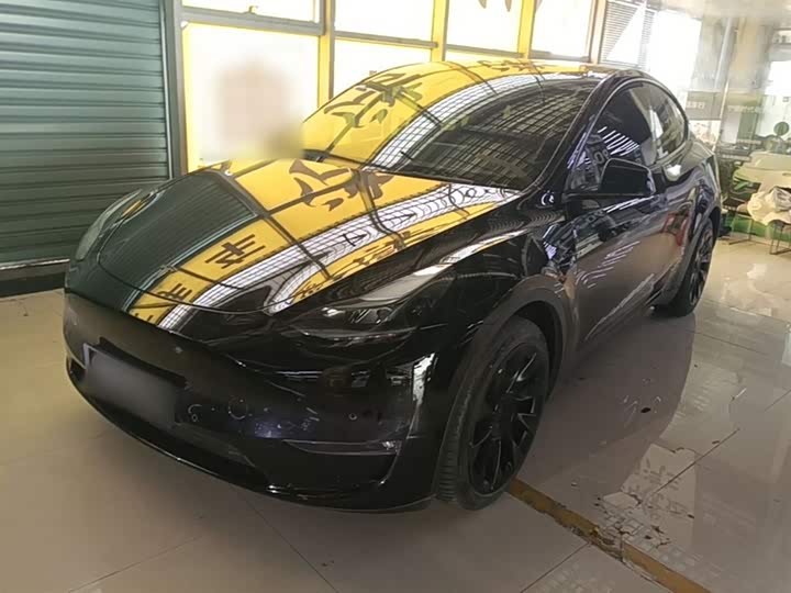 Zdjęcie 2 - Tesla Model Y