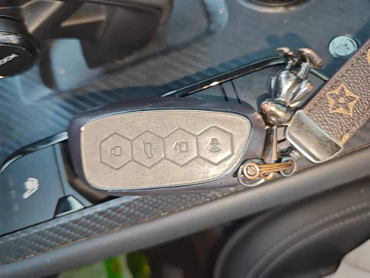 Photo 9 - Haval H-Dog