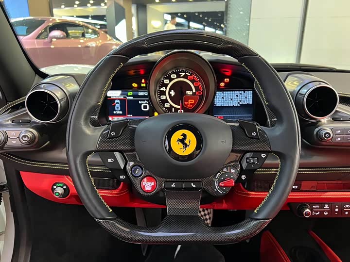 Zdjęcie 8 - Ferrari F8