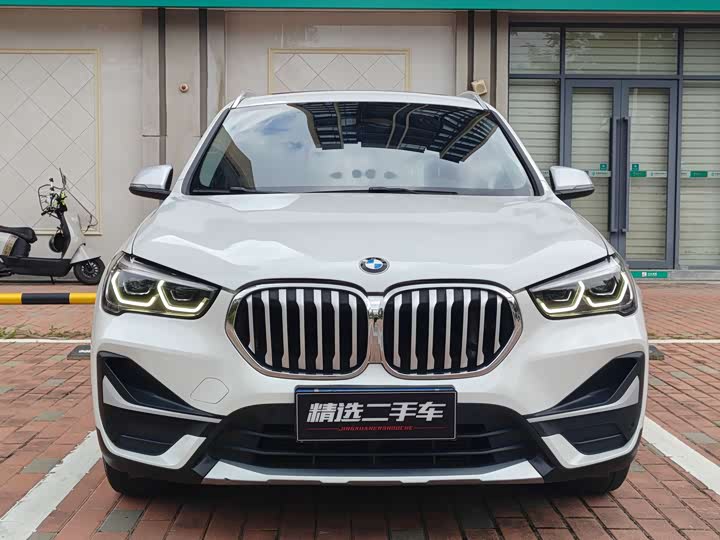Фото 2 - BMW X1