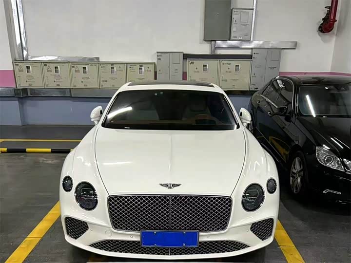 Фото 2 - Bentley Continental GT