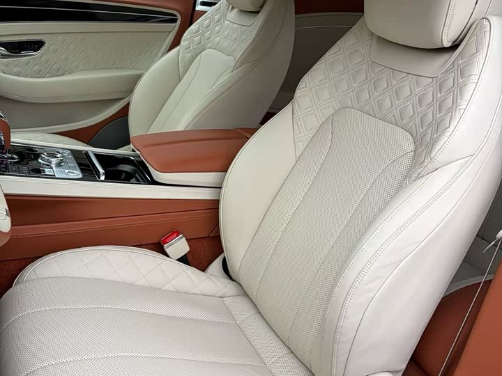 Фото 4 - Bentley Continental GT