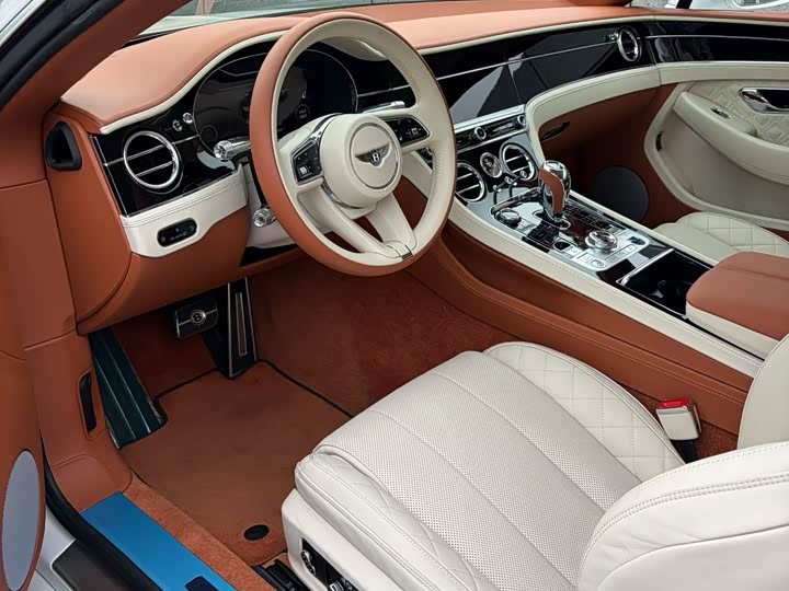 Фото 5 - Bentley Continental GT