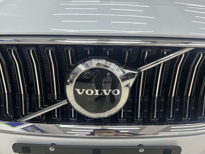 Volvo S60 2025 2025款 B4 智逸豪华版