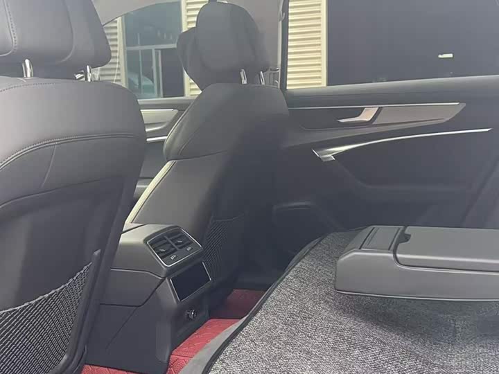 Photo 6 - Audi A6