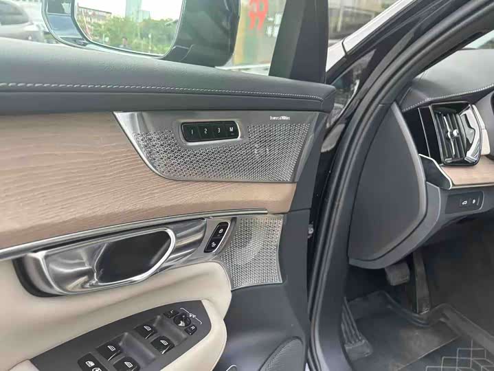 Volvo XC90 Hybrid 2026 2026款 T8 智尊豪华版 7座