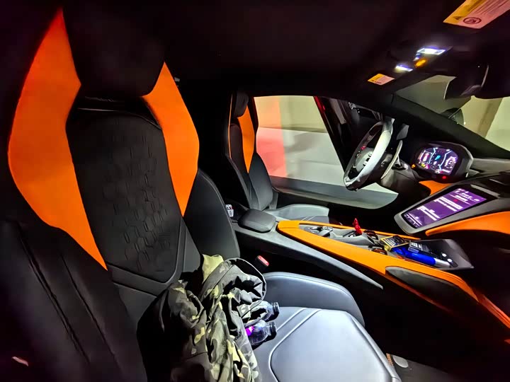 2023 Lamborghini Revuelto