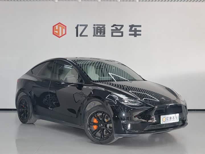 Zdjęcie 3 - Tesla Model Y