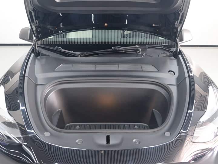 Zdjęcie 5 - Tesla Model Y