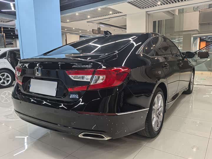Photo 3 - Honda Accord
