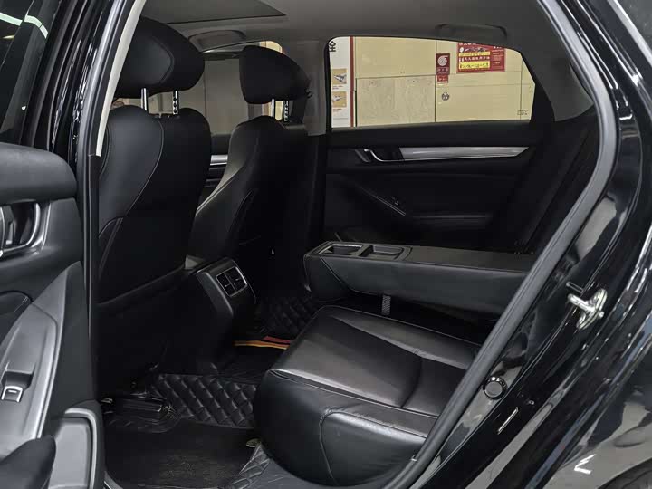 Photo 9 - Honda Accord