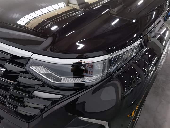 Photo 7 - Hyundai Custo