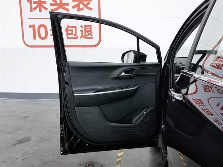 Photo 8 - Hyundai Custo