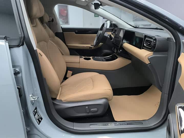 Leapmotor C01 2024 2024款 增程 316尊享版