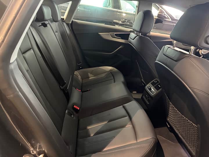 Audi A5 2024 2024款 Sportback 40 TFSI 时尚动感型