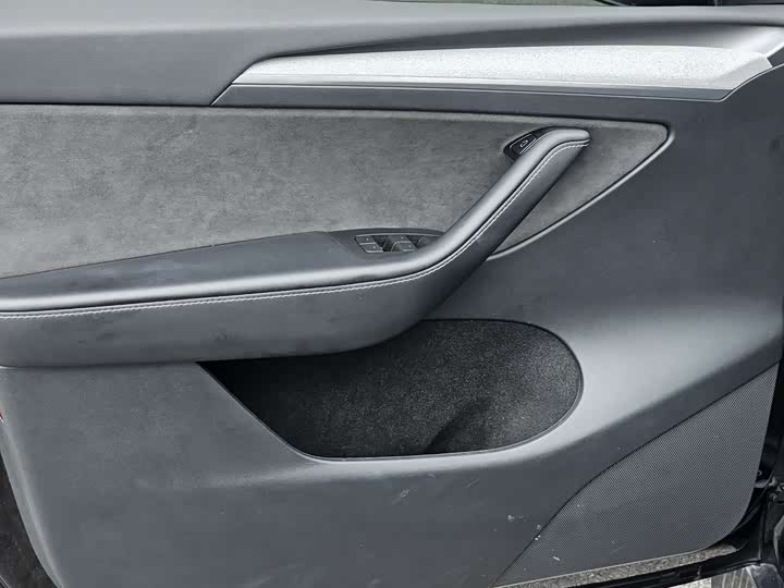 Фото 9 - Tesla Model Y